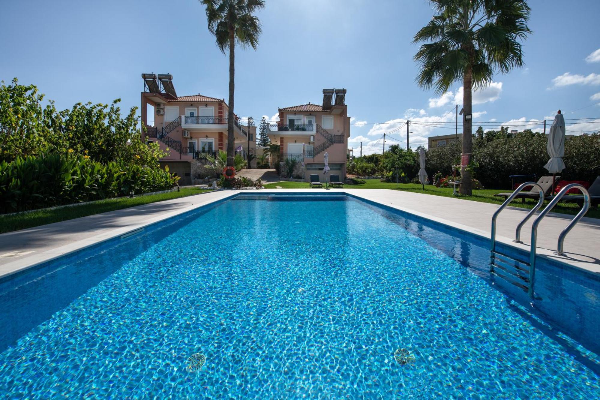 Socrates Holidays Apt. 2 With Pool Near The Beach ปลาเตเนียส ภายนอก รูปภาพ