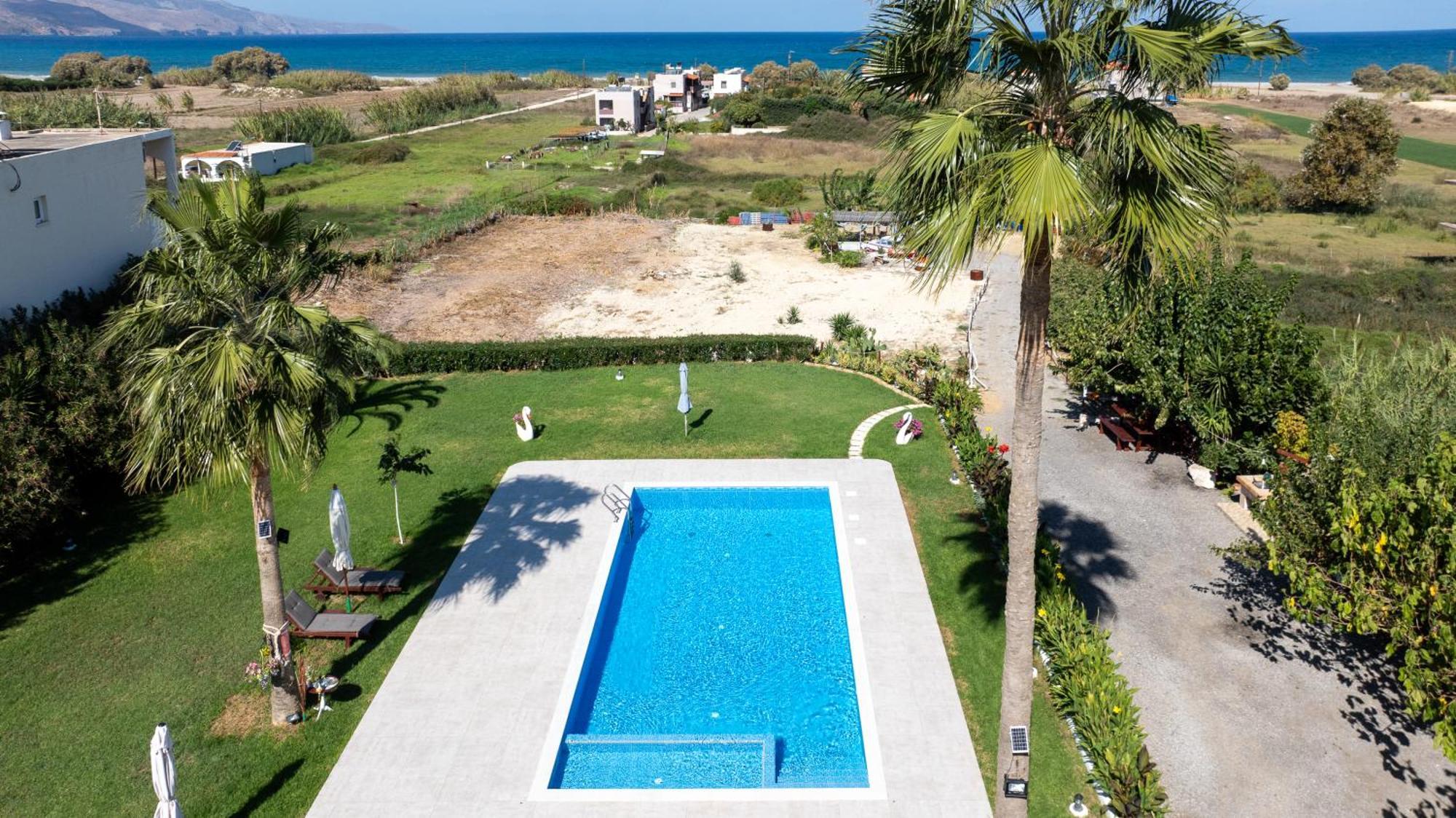 Socrates Holidays Apt. 2 With Pool Near The Beach ปลาเตเนียส ภายนอก รูปภาพ