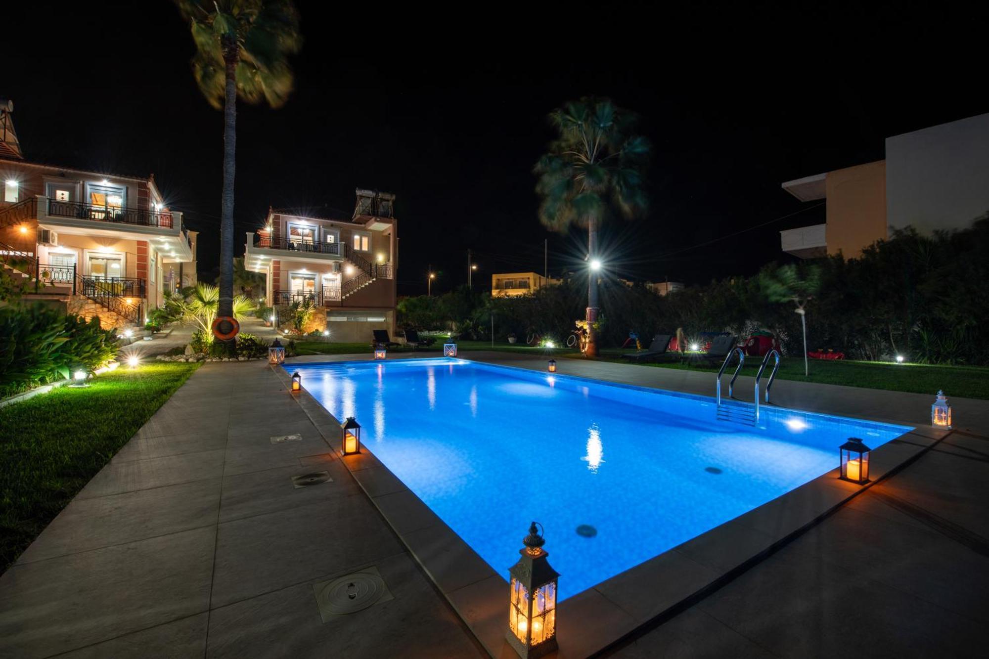 Socrates Holidays Apt. 2 With Pool Near The Beach ปลาเตเนียส ภายนอก รูปภาพ