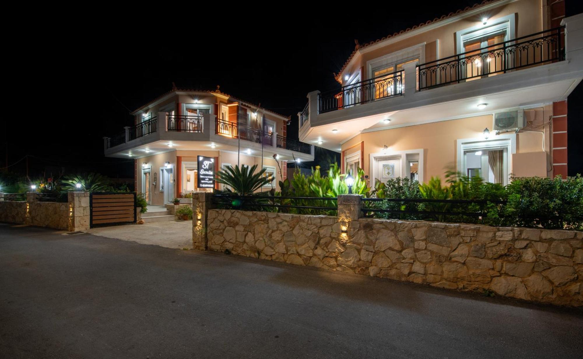 Socrates Holidays Apt. 2 With Pool Near The Beach ปลาเตเนียส ภายนอก รูปภาพ